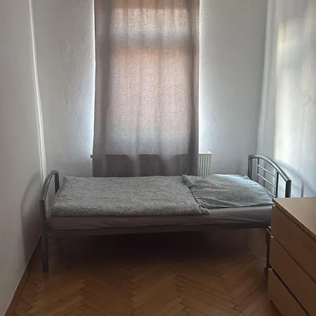 Lägenhet Fuer 5 Personen In *